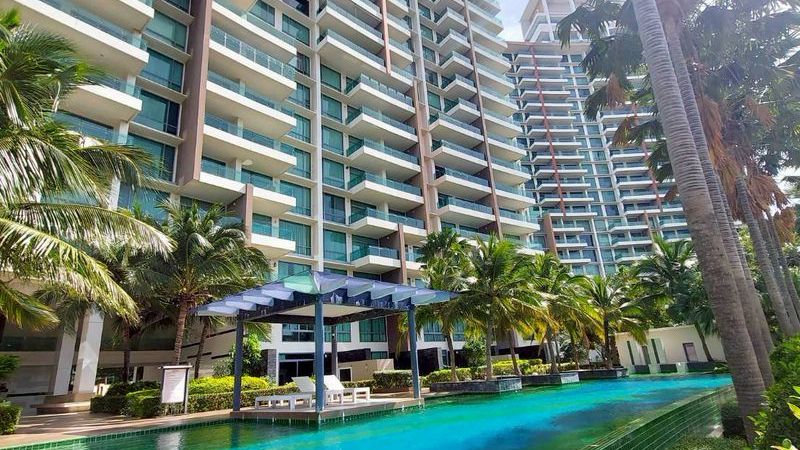 🏖️ For Rent: Condo Duplex with Private Pool Casalunar Paradiso, Bang Phra, Sriracha, Chonburi Luxury 2-story condo with private beach access, right on Sukhumvit Road (Bangsaen–Bang Phra) 🛏️ 2 Bedrooms | 🚿 2 Bathrooms | 📐 138.9 sq.m. Spacious living area with private swimming pool inside the unit Located near the project's large shared pool and garden 🌴 Highlights: Beachfront condo with the only private beach in Bang Phra Fully furnished and move-in ready Peaceful atmosphere with over 8 rai of common area (approx. 12,800 sq.m.) Prime location on Sukhumvit Road, only 45 minutes from Bangkok ✨ Facilities: 🔸 Private beach stretching over 700 meters 🔸 Paradiso Pier, a 250-meter-long ocean walkway 🔸 4 large shared swimming pools 🔸 Fitness room & sauna 🔸 SEA SALT beachfront restaurant 🔸 Close to Central Sriracha Mall 💰 Rental Price: 28,000 THB/month 2 months security deposit + 1 month in advance — Ready to move in! 🐬🐬🐬🐬🐬🐬🐬🐬🐬🐬 📞 For inquiries or to schedule a viewing Khun Pla Rosarin Tel: 082-964-6474 Line ID: 96917 Click to add Line: http://line.me/ti/p/~96917 #CondoForRent #CasalunarParadiso #SrirachaCondo #BeachfrontLiving #LuxuryCondoChonburi 🏖️ ให้เช่า Condo Duplex ริมชายทะเล พร้อมสระว่ายน้ำส่วนตัว Casalunar Paradiso คาซาลูน่า พาราดิโซ บางพระ ศรีราชา ชลบุรี คอนโดหรู 2 ชั้นในห้องเดียว ติดทะเล พร้อมชายหาดส่วนตัว และติดถนนสุขุมวิท บางแสน-บางพระ 🛏️ 2 ห้องนอน | 🚿 2 ห้องน้ำ | 📐 138.9 ตร.ม. พื้นที่กว้างขวาง พร้อม สระว่ายน้ำส่วนตัวในห้อง ใกล้สระว่ายน้ำและสวนส่วนกลางของโครงการ 🌴 จุดเด่น: คอนโดติดทะเล มีชายหาดส่วนตัวแห่งเดียวในบางพระ เฟอร์นิเจอร์ครบ พร้อมเข้าอยู่ บรรยากาศสงบ พื้นที่ส่วนกลางขนาดใหญ่กว่า 8 ไร่ เดินทางสะดวก ติดถนนสุขุมวิท ใกล้กรุงเทพฯ เพียง 45 นาที ✨ สิ่งอำนวยความสะดวก: 🔸 ชายหาดส่วนตัวยาวกว่า 700 เมตร 🔸 สะพาน Paradiso Pier ทอดยาวกว่า 250 เมตร 🔸 สระว่ายน้ำส่วนกลางขนาดใหญ่ถึง 4 สระ 🔸 ห้องฟิตเนส & ซาวน่า 🔸 ร้านอาหาร SEA SALT ติดหน้าหาด 🔸 ใกล้ห้าง Central Sriracha 💰 ค่าเช่าเพียง 28,000 บาท/เดือน ประกัน 2 เดือน + ล่วงหน้า 1 เดือน เข้าอยู่ได้ทันที! 🐬🐬🐬🐬🐬🐬🐬🐬🐬🐬 📞 สนใจติดต่อสอบถาม / นัดดูสถานที่ คุณปลา รสริน โทร: 082-964-6474 Line ID: 96917 คลิกแอดไลน์: http://line.me/ti/p/~96917 #คอนโดให้เช่า #คาซาลูน่าพาราดิโซ #คอนโดศรีราชา #CondoByTheBeach #ให้เช่าคอนโดติดทะเล