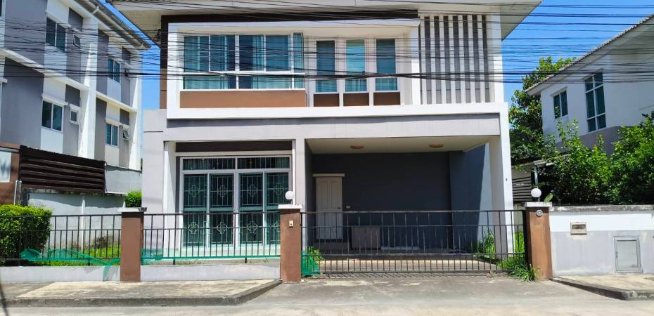 ขาย / ให้เช่า ✨ บ้านเดี่ยว ทำเลดี ใจกลางศรีราชา ✨ 🏡 หมู่บ้านเดอะลิฟวิ่ง - หนองขาม ศรีราชา 📌 บ้านเดี่ยว 2 ชั้น ขนาด 62.1 ตร.ว. ✅ ติดป้อม รปภ. มั่นใจเรื่องความปลอดภัย 🛏 3 ห้องนอน | 🚿 3 ห้องน้ำ 🚗 ที่จอดรถ 2 คัน 💥 ให้เช่าเพียง 25,000 บาท/เดือน 💰 ขายเพียง 4.2 ล้านบาท 📍 ใกล้สถานที่สำคัญ: โรงเรียนอัสสัมชัญ ศรีราชา เจปาร์ค & ตัวเมืองศรีราชา บ้านสวย พร้อมอยู่ ทำเลดี ครบทุกฟังก์ชัน เหมาะทั้งอยู่อาศัยและลงทุน 🐳🐳🐳🐳🐳🐳🐳🐳🐳🐳🐳🐳🐳 ดูแลทุกขั้นตอนจนถึงวันโอน ดำเนินการเรื่องสินเชื่อธนาคารฟรี 🐬🐬🐬🐬🐬🐬🐬🐬🐬🐬 📞 สนใจติดต่อสอบถาม / นัดดูสถานที่ คุณปลา รสริน โทร: 082-964-6474 Line ID: 96917 คลิกแอดไลน์: http://line.me/ti/p/~96917 Facebook รสริน สินทรัพย์ https://www.facebook.com/rosrinasset/ ค้นหาทรัพย์ได้ที่เว็ปไซต์ https://pla-property.com/ 😍 ดูแลการยื่นสินเชื่อ 😍 ดูแลจนถึงวันโอนกรรมสิทธิ์ 🧭 บริการโดย **บริษัท รสริน สินทรัพย์ 2442 จำกัด** 📌 รับฝากขาย-เช่า / หาบ้านตามงบ / บริการยื่นสินเชื่อฟรี #บริษัทรสรินสินทรัพย์2442จำกัด #ปลารสริน #ขายที่ดินแปลงใหญ่ #บ้านเดี่ยวศรีราชา #หมู่บ้านเดอะลิฟวิ่ง #บ้านใกล้โรงเรียนอัสสัมชัญ #บ้านศรีราชา #เดอะลิฟวิ่งศรีราชา #TheLivingSriracha #บ้านสวยศรีราชา